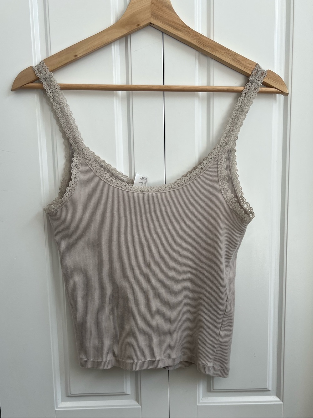 H&M Divided Tank - Picture 2 of 4